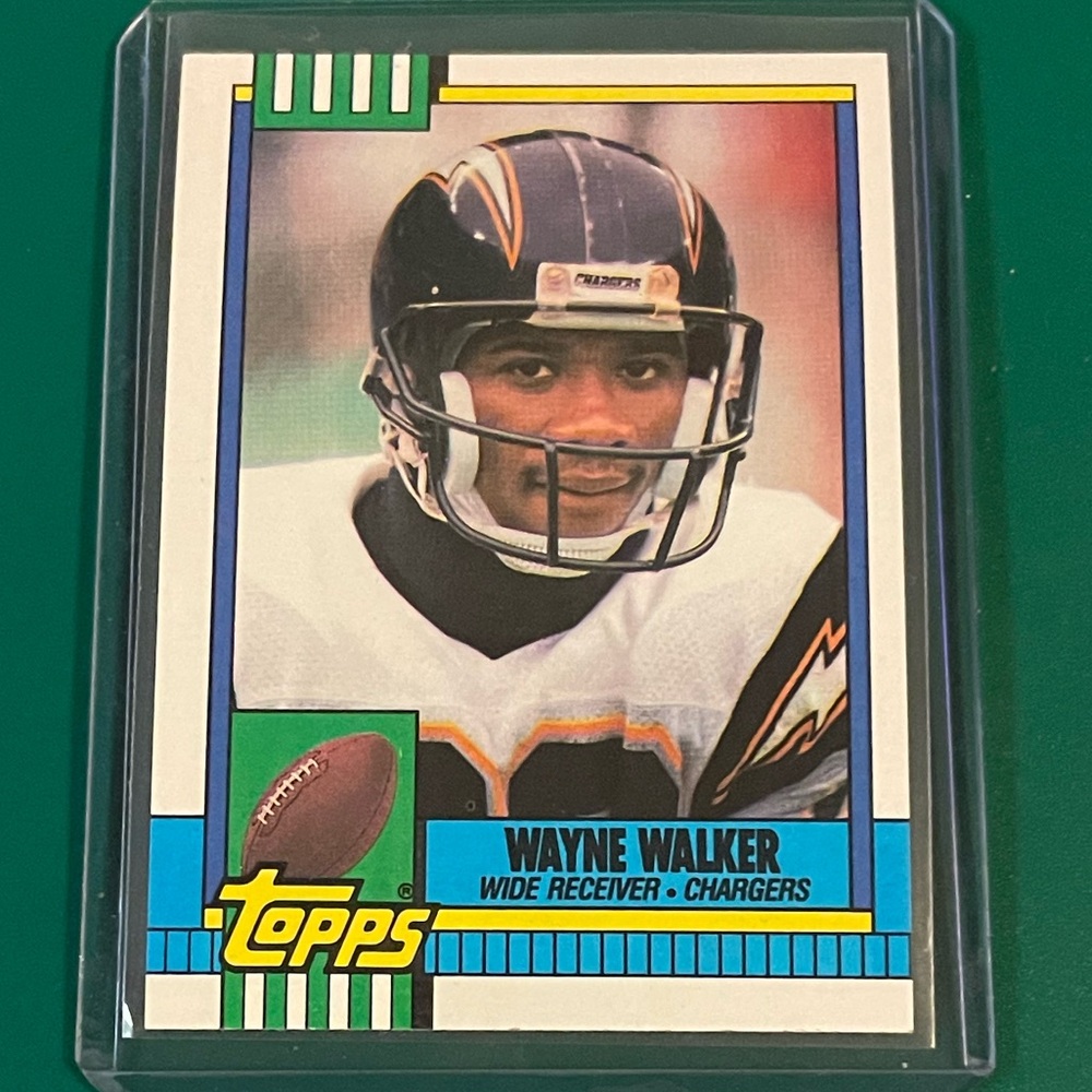 Wayne Walker #392 1990 Topps Football Trading Card